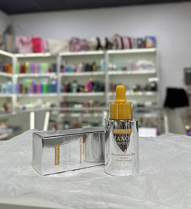 Антивікова освітлювальна сироватка з пептидами та 20% ніацинаміду Medi Peel Peptide 9 Vitanol Ampoule Pro, фото 1