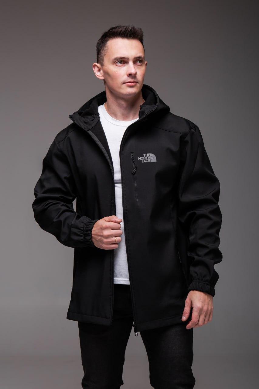 Чоловіча вітрівка The North Face Softshell з капюшоном чорна Куртка Зе Норт Фейс із плащової тканини на флісі весняна