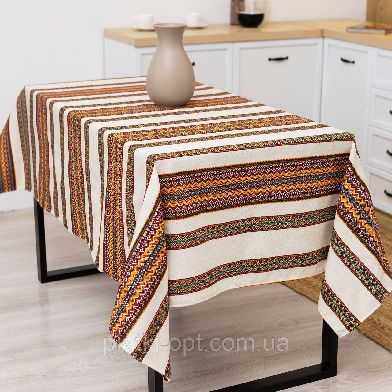 Скатертина вишита з українським орнаментом 1.2м х 1.5м (рнд1-17-12), фото 1