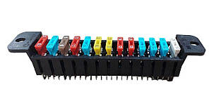 Блок запобіжників ВАЗ 2101-06 3302,2217,2705,31105,3110 (нов.обр.13евро запобіжник) FLAGMUS