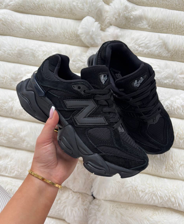 Жіночі чоловічі кросівки New Balance 9060 Black взуття Нью Баланс замшеві чорні весна осінь