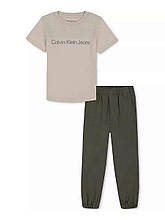 Дитячий комплект Calvin Klein футболка та штани 1159824130 (Різні кольори 3T)