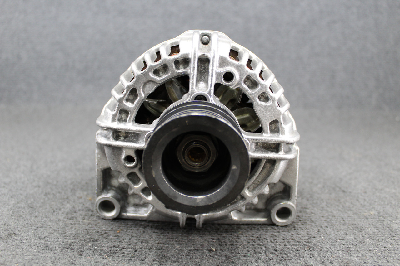 Генератор Opel Astra H Vectra C Zafira B 1.6 1.8 бензин, фото 1