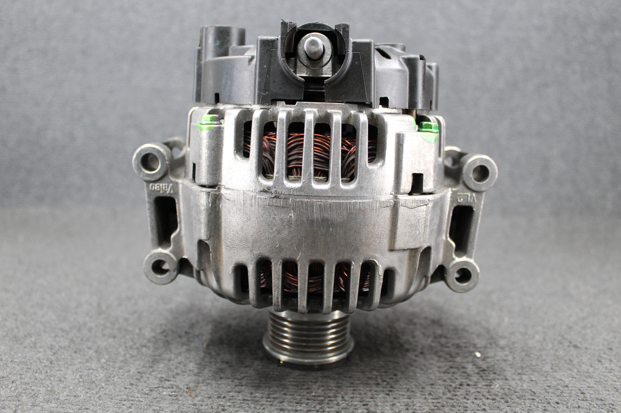 Генератор Mercedes W204 W212 2.1 2.2 CDI A0141541102 TG15C130