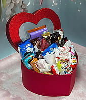 Солодкий набір подарунковий набір солодощів для коханої 17*21*10 бокс у формі серця