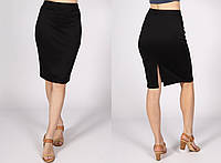 Стильная обтягивающая трикотажная женская юбка-карандаш по колено с разрезом сзади. Черный 38