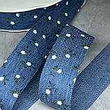 Текстильна стрічка 2,5 см- Квіти, темно-блакитний-джинс, відрізок 1 ярд (91 см), Темно-голубой, фото 2