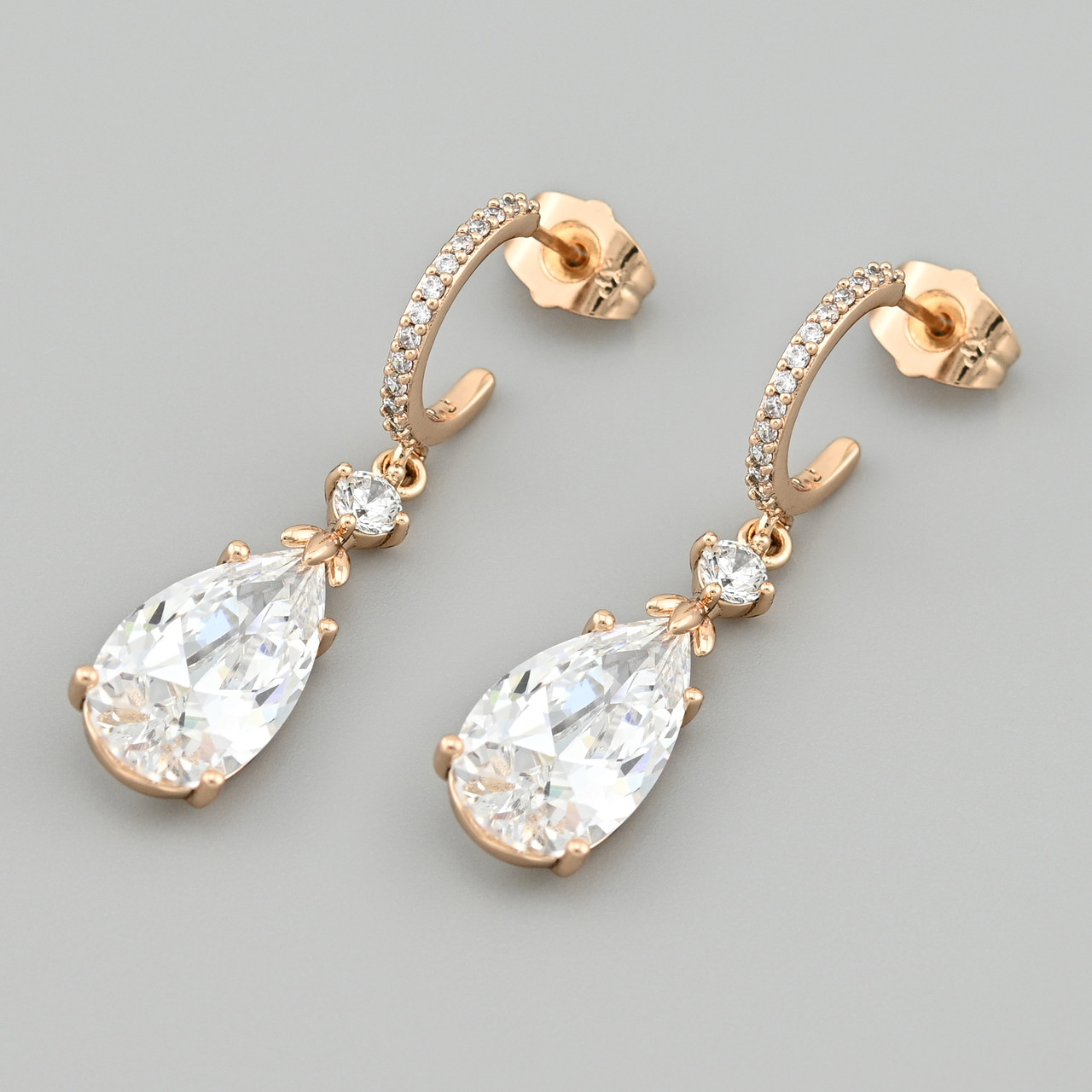 Сережки підвіски Ліон 47231 розмір 37х9 мм білі фіаніти вага 4.5 г позолота 18К, фото 1