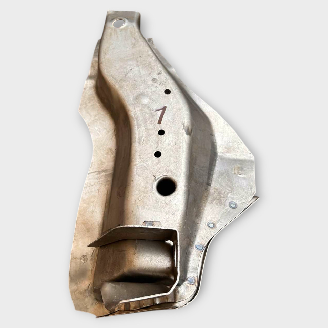 З"єднувач переднього лонжерону нижній ВАЗ 2108,09,099,2115 лівий, фото 1