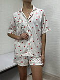 Стильна піжама сорочка на гудзику шорті, шовк принт сердечко, фото 2