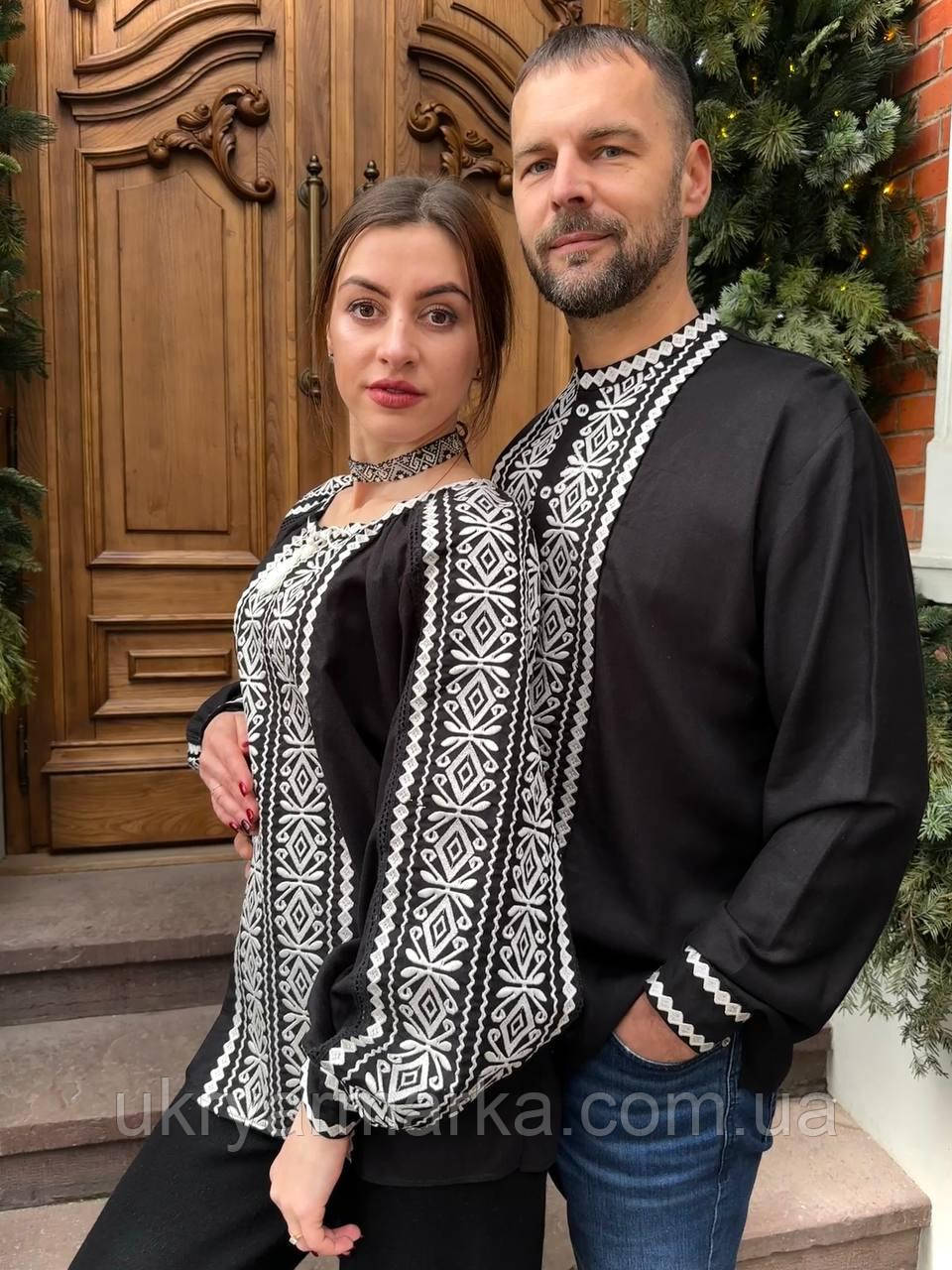 Сімейні вишиванки для пари на чорному льоні " Місячне сяйво", фото 1