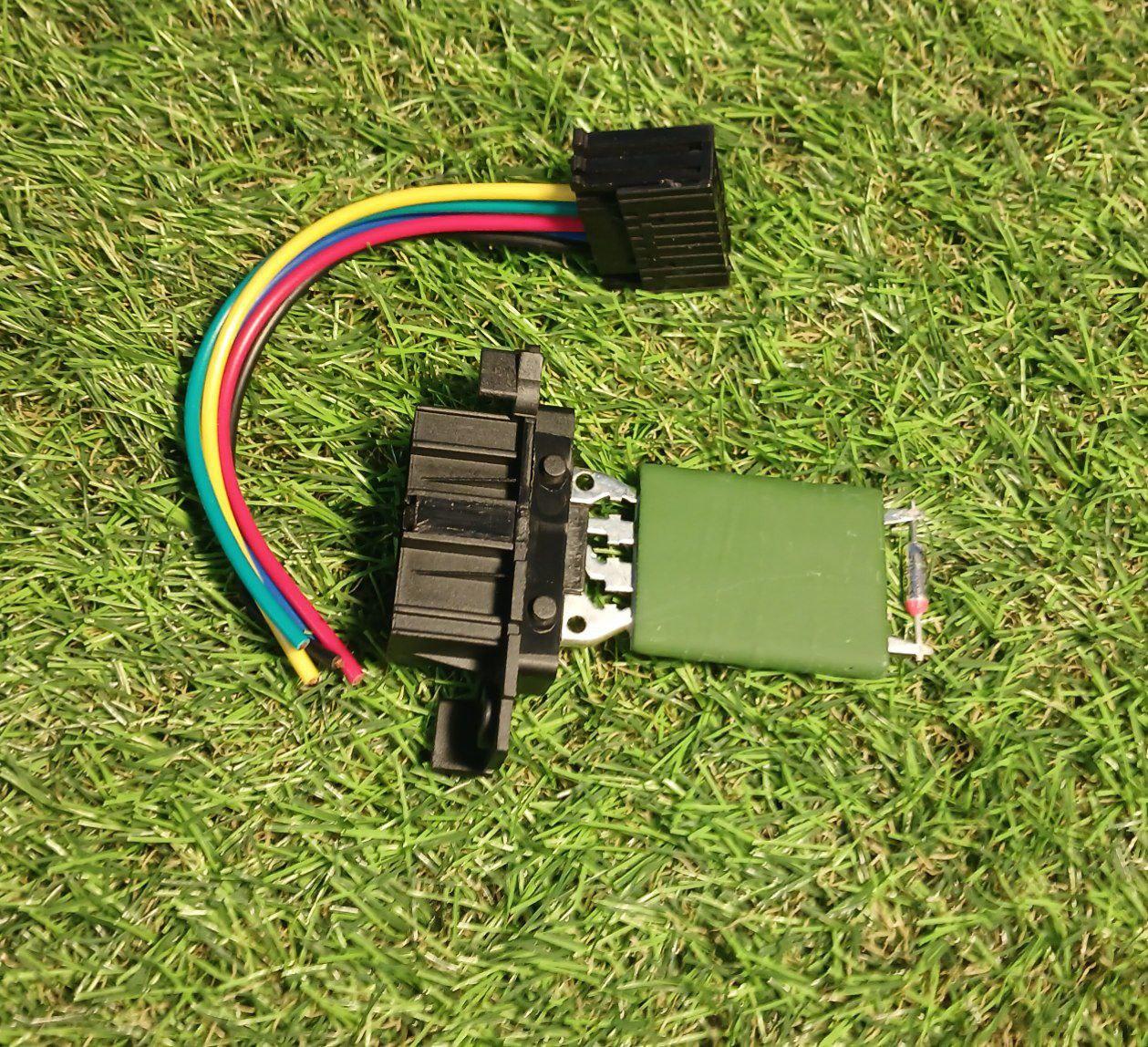 Резистор печі з фішкою Opel Corsa D, 13248240, фото 1