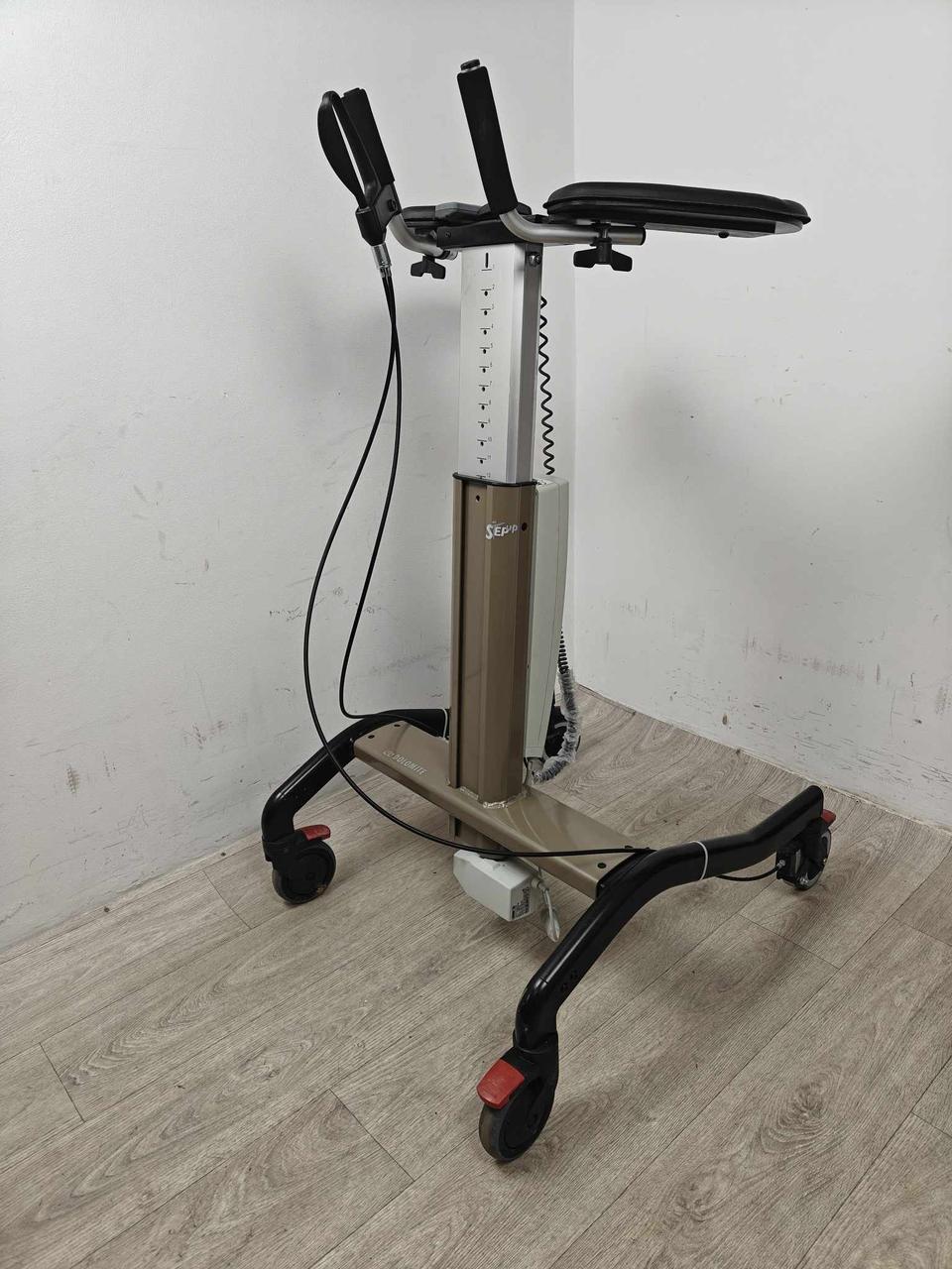 Роллатор для навчання ходьби Invacare Dolomite Step Up Electric б/в