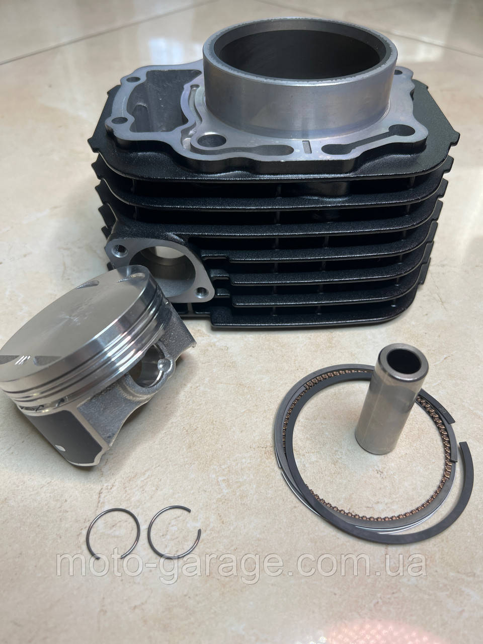 6483026903_w640_h640_648302690