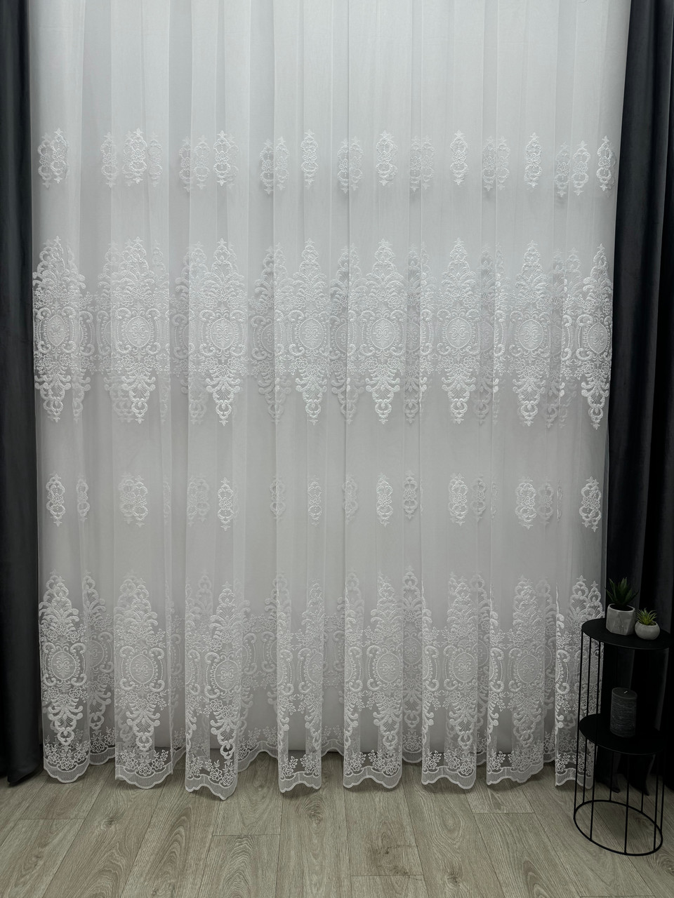 Ціна за 2.2 м! Тюль на основі турецького фатину з об'ємною вишивкою купонів. Колір: білий, фото 1