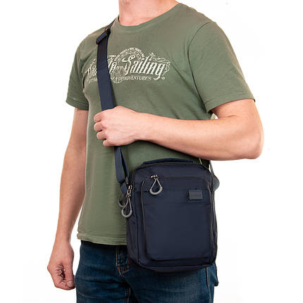 Сумка тканинна чоловіча на плече синя модна з ручкою два відділи на блискавці та кишені Lanpad 53219, фото 1