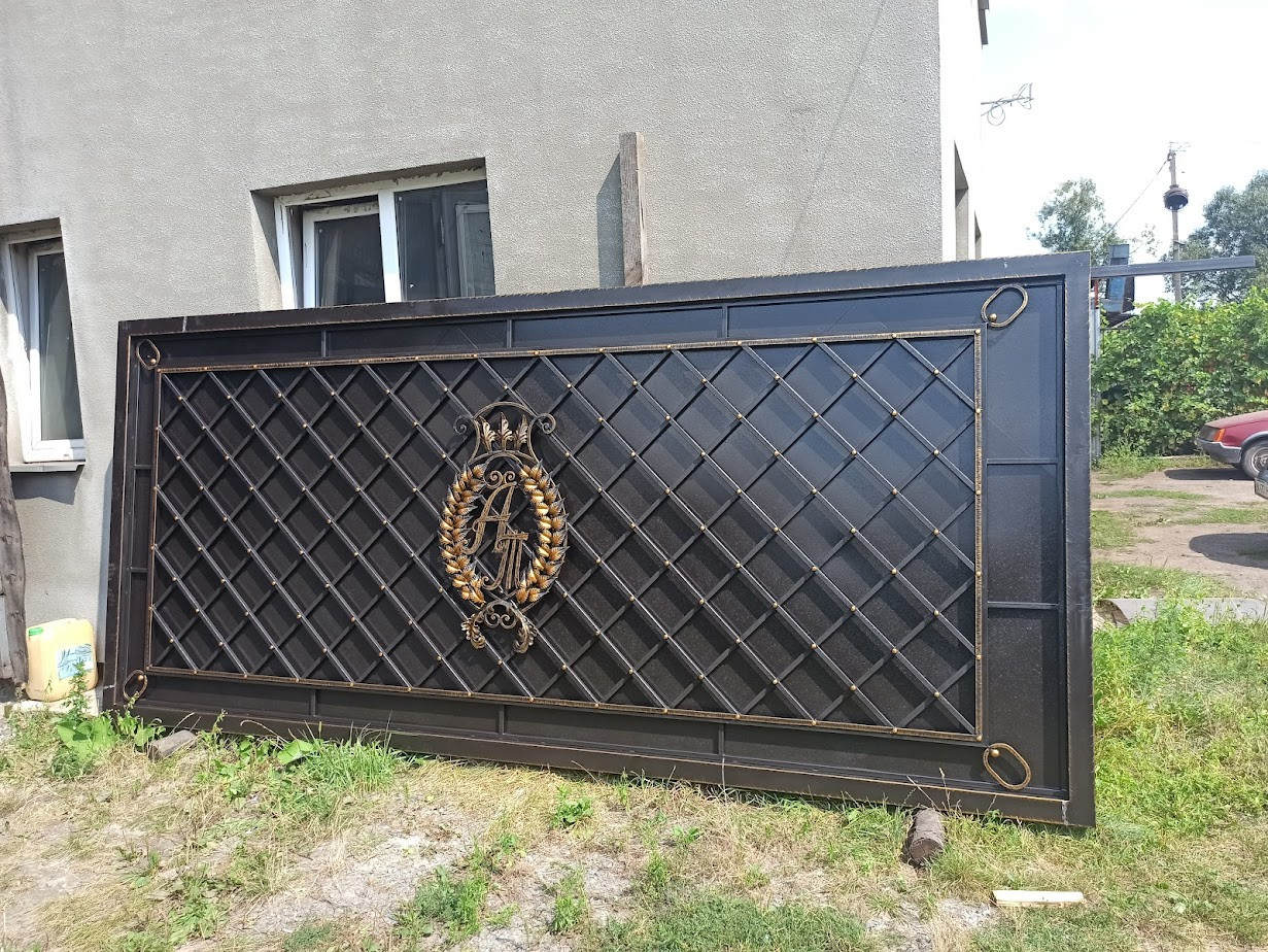 Ковані ворота "Сітка" – стильне та надійне рішення для вашого будинку