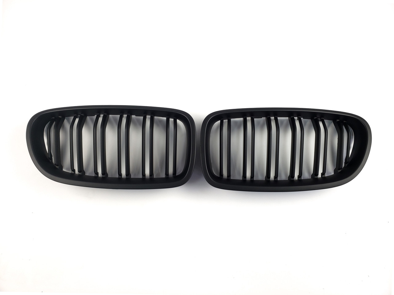 Ніздрі Чорний мат ( Подвійні M-Look ) на BMW 5 Series F10 / F11 2010-2017 року