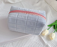 Пушистая косметичка органайзер портативная для хранения косметики мягкая и красивая для косметики Kkimo