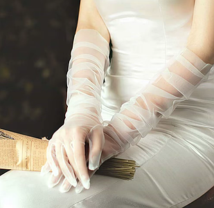 Рукавички довгі тюлеві 70 см сіточка Білий