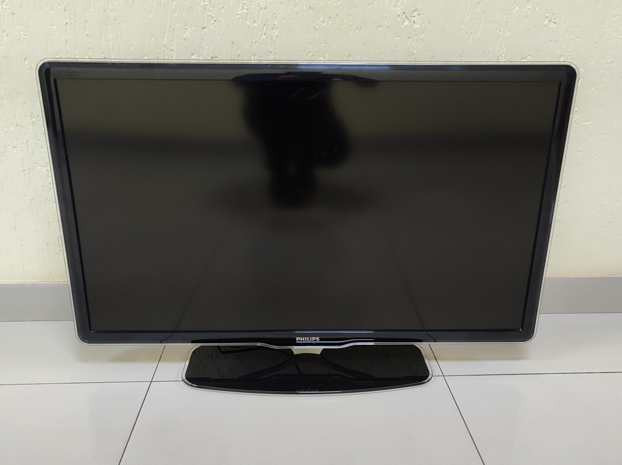 Фірмовий LCD-телевізор 40 дюймів Philips 40PFL8664H із Німеччини з гарантією