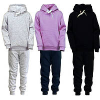 Спортивні костюми на дівчинку