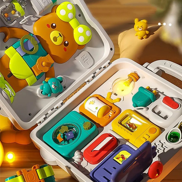 Бізіборд для дитячого розвитку