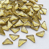 Форма тикутник скло