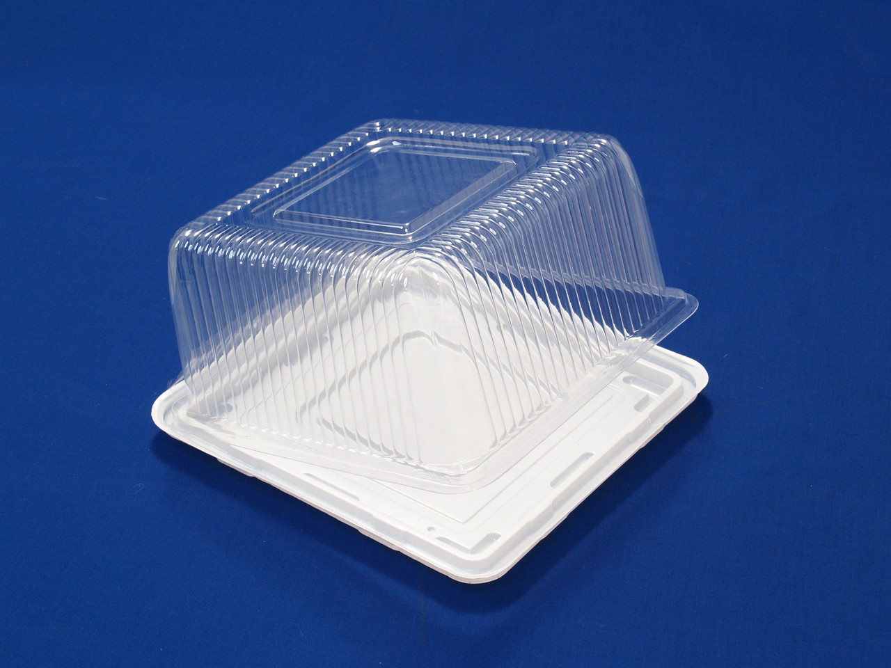 Квадратная Упаковка для торта весом 1-1,5 кг. сторона 20 см.,высота 12 см. Р-24 тара квадратная пластиковая - фото 2 - id-p453822500