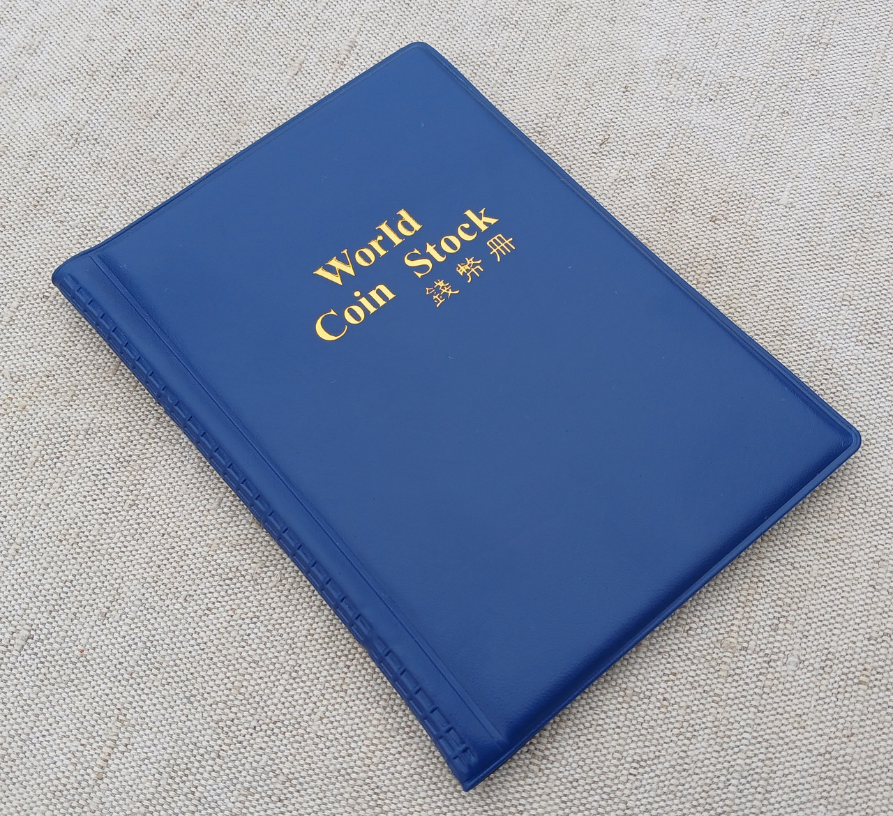 Альбом для зберігання монет, 120 осередків, 30х30мм.