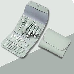 Набір для манікюру і педикюру в кейсі, пінцет, пилочка, ножиці універсальні предмети 16 шт, колір зелений