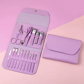 Набір для манікюру і педикюру в кейсі, пінцет, пилочка, ножиці універсальні предмети 16 шт, колір рожевий