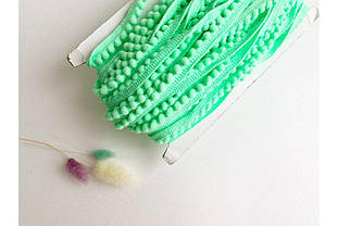 Тасьма з помпонами м'ятна 5мм (бобіна)