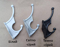 Гачок у примірювальну до стіни