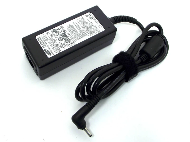 Зарядний пристрій для ноутбука Samsung NP905S3G