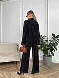 Чорний вільний жіночий плісирований костюм: сорочка та штани, фото 7