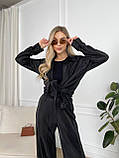 Чорний вільний жіночий плісирований костюм: сорочка та штани, фото 5