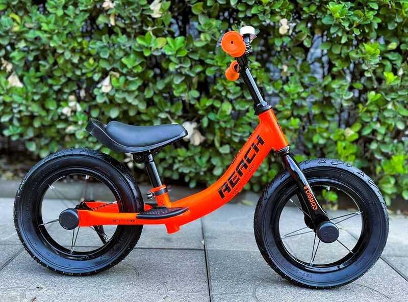 Біговел дитячий 12 дюймів CORSO Reach RC-6380-94 Жовтогарячий, надувні колеса, підніжка, велобіг, фото 1