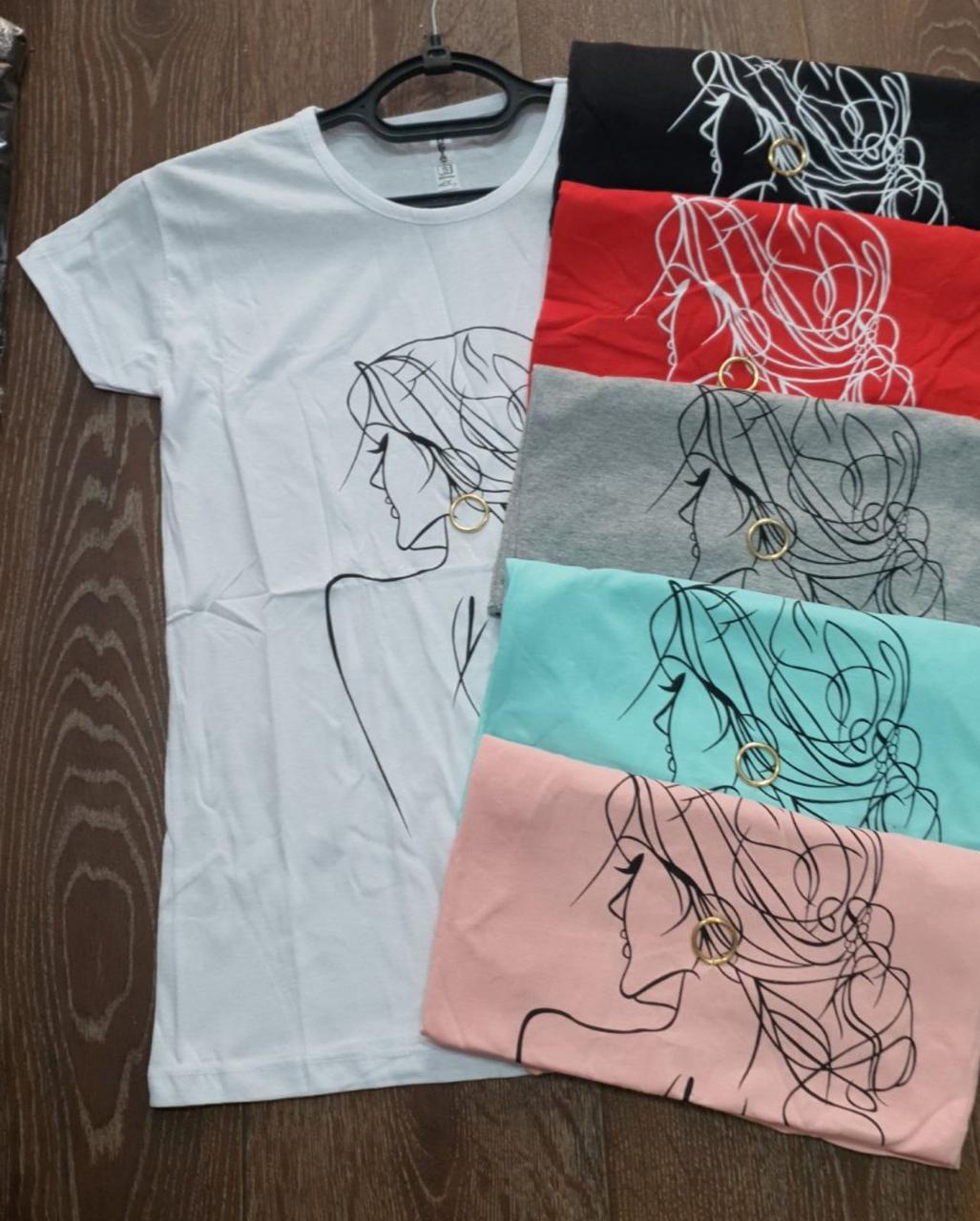 Футболка жіноча бавовняна "Дама із сережкою" Туреччина розмір S-L (від 3 шт.)