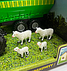 Іграшкова ферма дитячий набір реалістичних фігурок тварин фермер вівці трактор причіп сіно дерево звук світло, фото 9