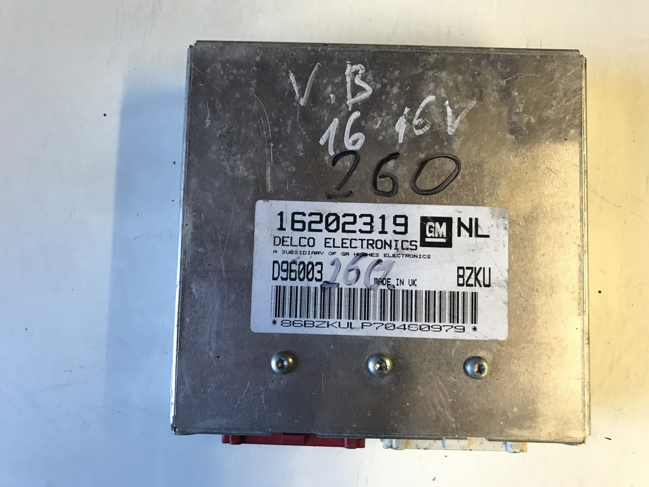 Блок керування двигуном Opel Vectra B 1.6 16 V 16202319 No260