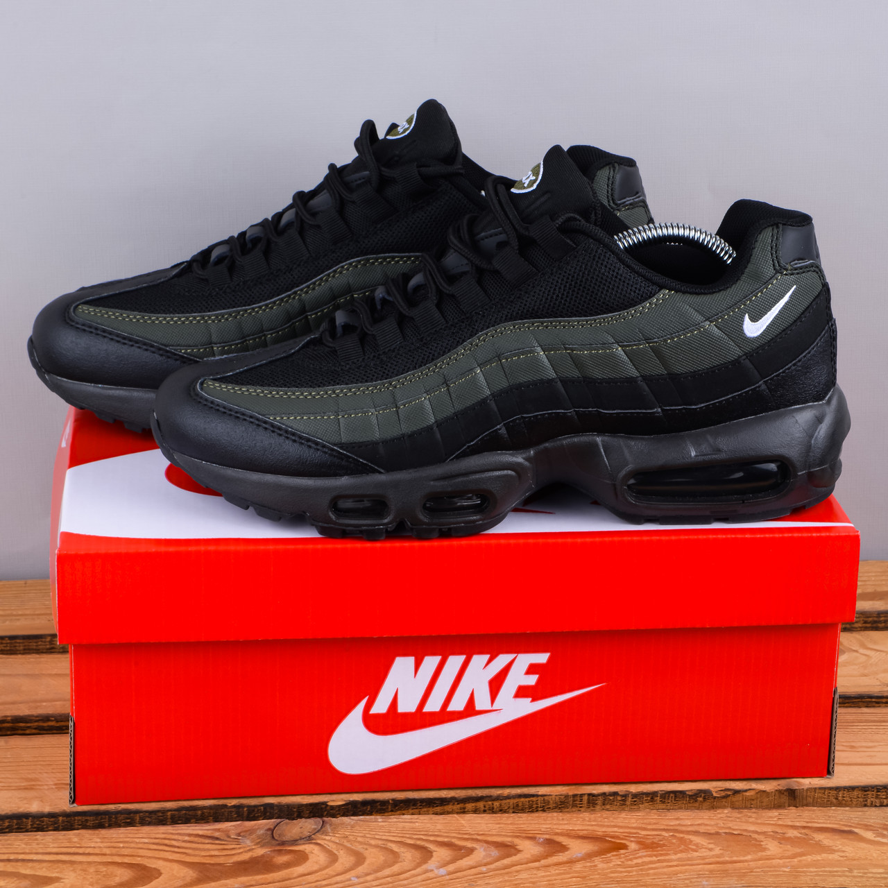 Чоловічі Кросівки Nike Air Max 95 чорні з хакі