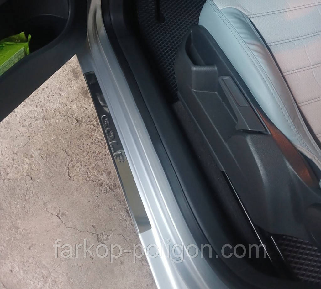 Накладки на пороги Carmos V2 (4 шт, нерж) для Volkswagen Golf 5