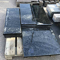 Накривка на паркан з Добринського лабрадориту 1000×300×20 — чорна з синіми вкрапленнями