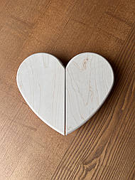 Меблева ручка  з дерева Сердце з двох частин КЛЕН