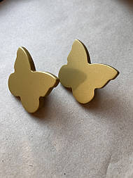 Меблева ручка  з дерева Метелик