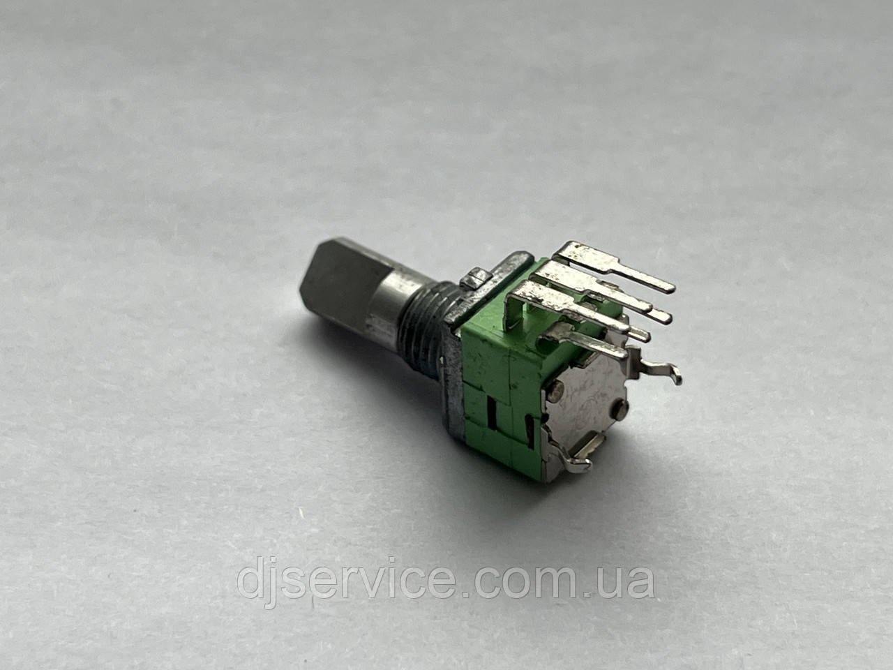 Потенціометр ALPHA b20k 15mm noMID для RCF, Mackie Onyx 1.2, пультів Vestax