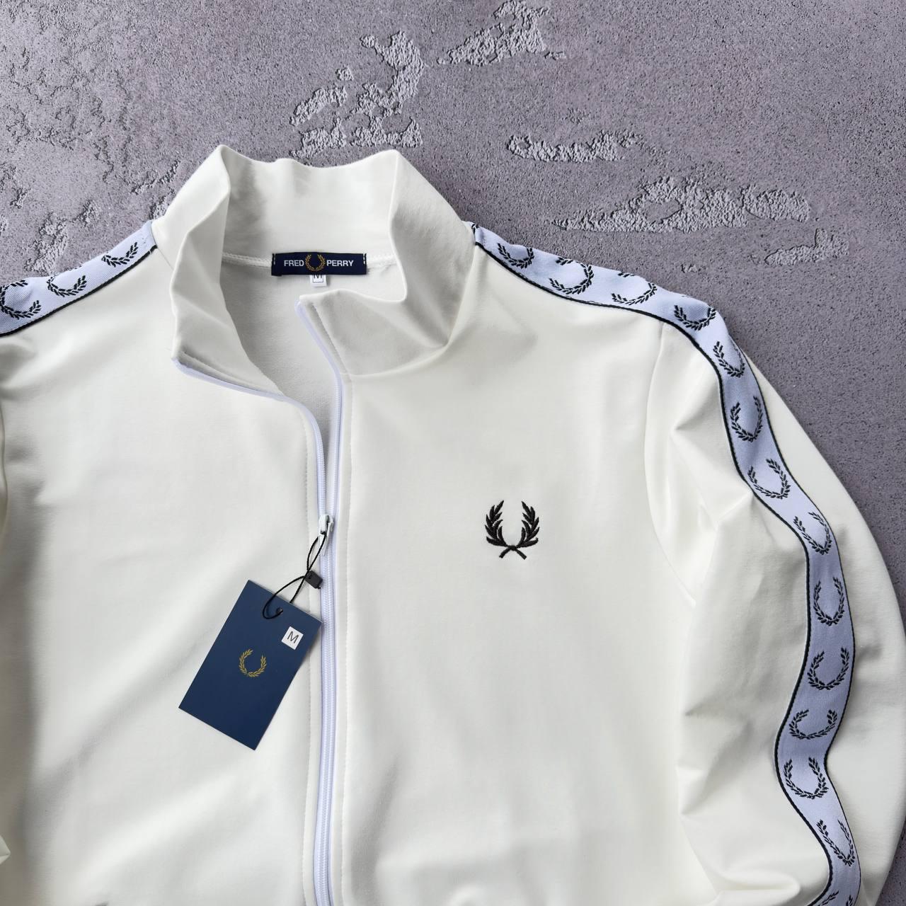 Кофта жіноча fred perry на блискавці весняна осіння літня олімпійка фред перрі молочна