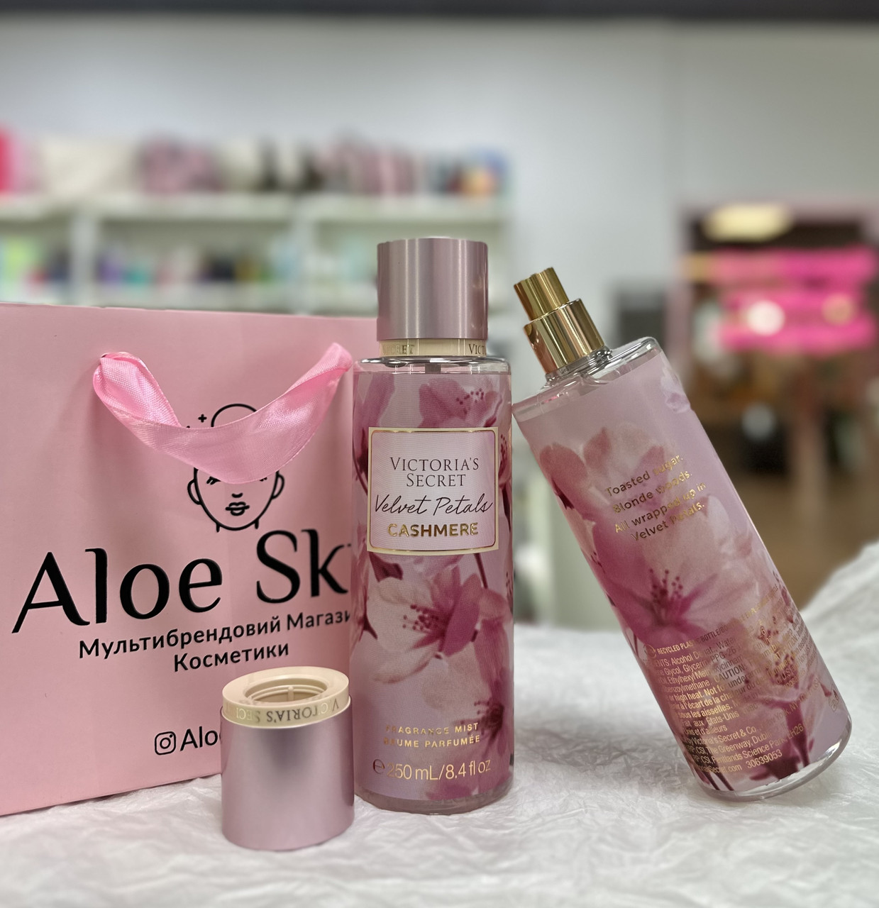 Парфумований спрей Victoria's Secret Velvet Petals Cashmere Fragrance Mist 250 мл