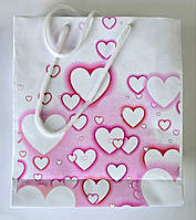 Подарунковий пакет з рожевими серцями до дня закоханих